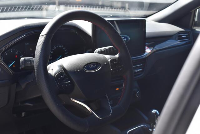 Ford FOCUS Wagon 1.0 EcoBoost Hybrid ST Line All-Seasons | Navigate & Carplay | Sensoren | 12 mnd BOVAG garantie | Whatsapp 06-53188999