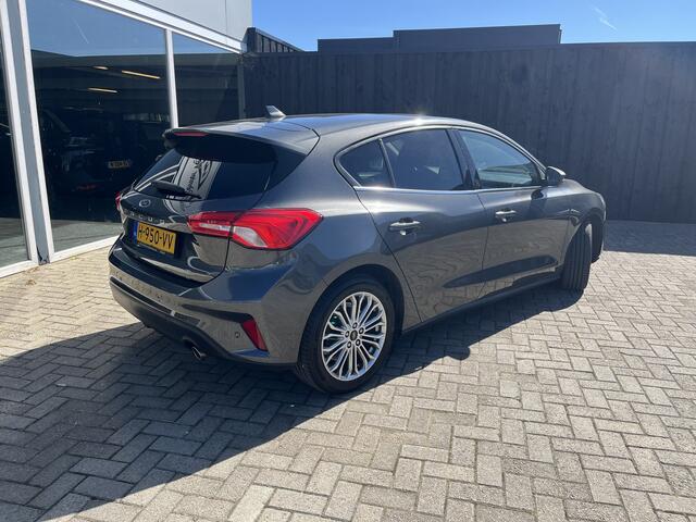 Ford FOCUS 1.0 EcoBoost Titanium Business Carplay / Led / Lmv / Sportstoelen / Cruise
