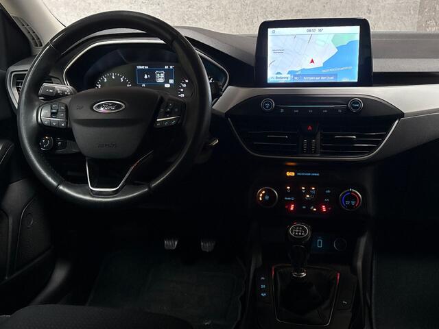 Ford FOCUS Wagon 1.0 EcoBoost Titanium Sport (APPLE CARPLAY, GROOT NAVI, STUUR/STOELVERWARMING, SPORTSTOELEN, GETINT GLAS, LM VELGEN, NIEUWE APK, NIEUWSTAAT)