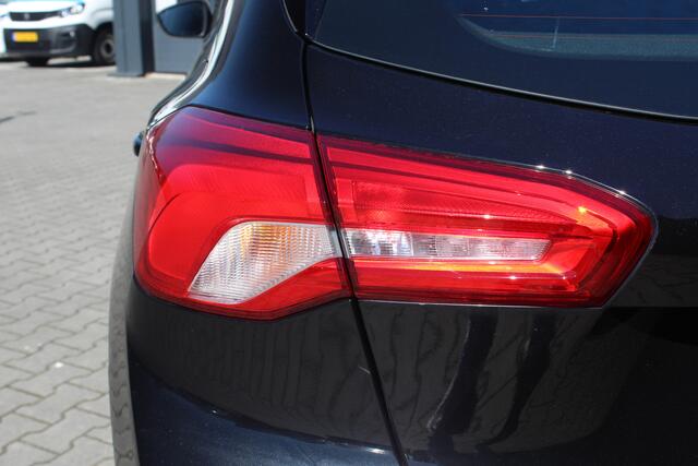 Ford FOCUS 1.0 EcoBoost Hybrid Trend Edition Business | Cruise | Navi | Airco | Apple carplay / Android auto | Draadloze telefoonlader | 16" LMV | Parkeersensoren voor en achter | Mistlampen voor | Isofix | Lane assist |