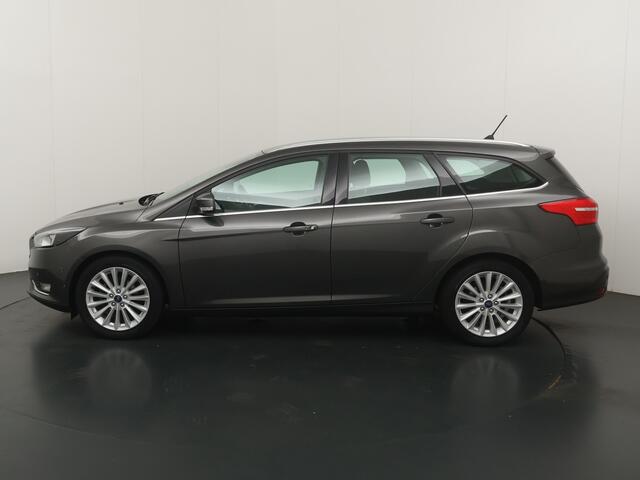 Ford FOCUS Wagon 125PK Ecoboost Titanium | Trekhaak | All season banden | Voorruitverwarming | Camera |