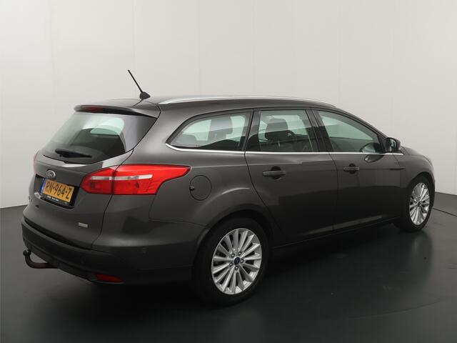Ford FOCUS Wagon 125PK Ecoboost Titanium | Trekhaak | All season banden | Voorruitverwarming | Camera |