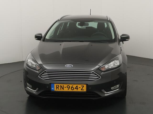 Ford FOCUS Wagon 125PK Ecoboost Titanium | Trekhaak | All season banden | Voorruitverwarming | Camera |
