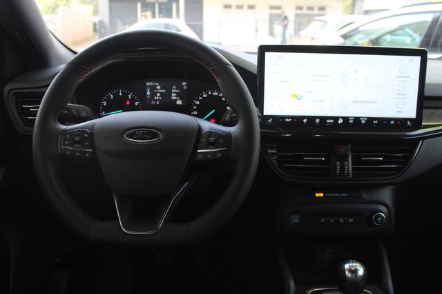 Ford FOCUS Wagon 1.0 EcoBoost Hybrid ST Line X | Head-Up | Adaptieve cruise | Trekhaak | Winterpack
