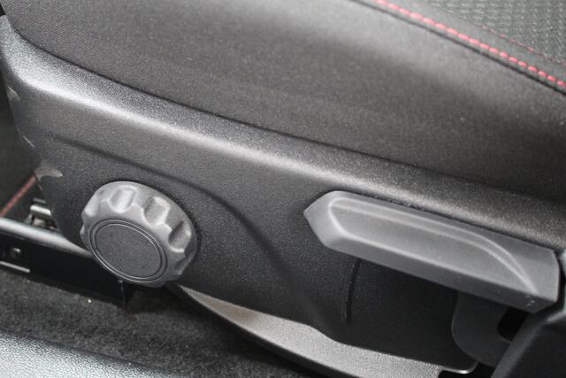 Ford FOCUS Wagon 1.0 EcoBoost Hybrid ST Line X | Head-Up | Adaptieve cruise | Trekhaak | Winterpack