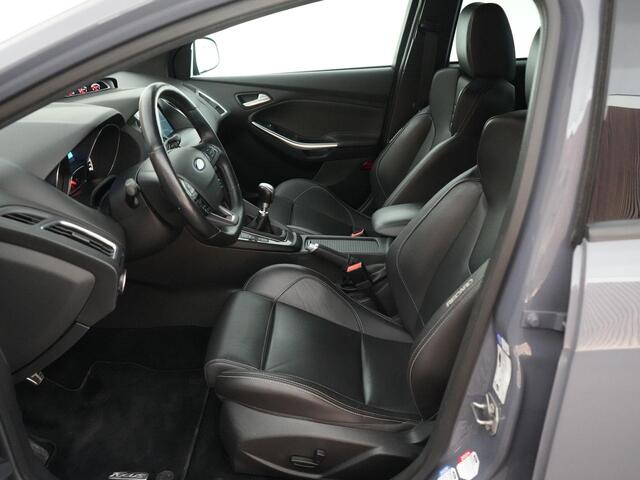 Ford FOCUS ST-3 2.0 290pk PERFORMANCE PACK |BullX|Maxton|KW schroefset|elek. stoelen|Apple Carplay|bi-xenon|winterpack|19" Performance wielen|