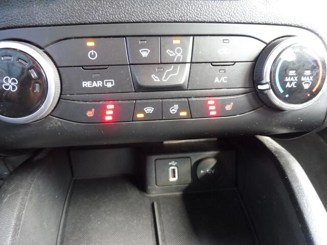 Ford FOCUS Wagon 1.0 EcoBoost Trend Edition Business Trekhaak | Winterpakket | Cruise | LMV | LED | NL auto | 1e eig.