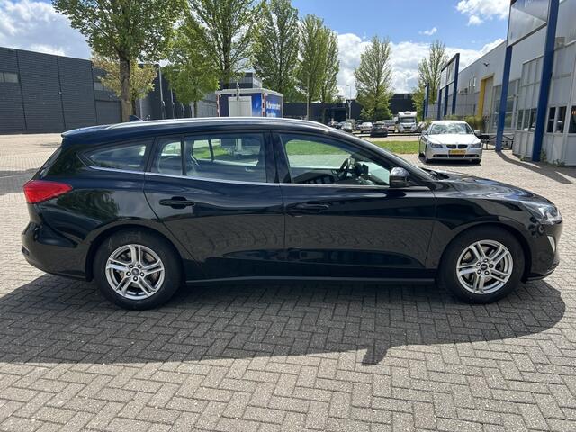 Ford FOCUS Wagon 1.0 EcoB Ed. bns CARPLAY NAVI PDC CRUISE NAP!