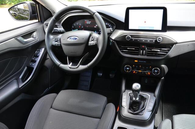 Ford FOCUS 1.0 EcoBoost Titanium Business Navi/Pdc/Ecc/Led/Stoel Stuur & ruitverwarming/Cr-Controle/Achteruitrij camera/Lmv