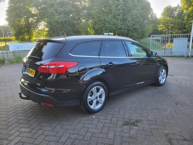 Ford FOCUS Wagon 1.5 Titanium Edition Automatische airco Airco Lichtmetaal Trekha