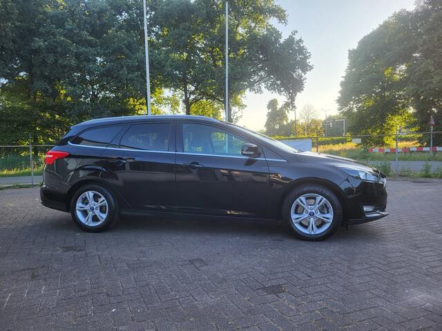 Ford FOCUS Wagon 1.5 Titanium Edition Automatische airco Airco Lichtmetaal Trekha