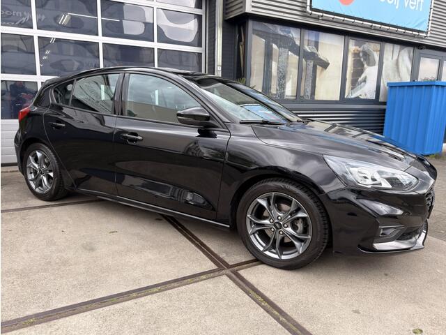 Ford FOCUS 1.5 EcoB. ST-Line Automaat Carplay DAB+! Inruil mogelijk!