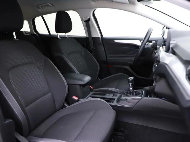 Ford FOCUS EcoBoost Titanium Business Navi Camera Winter pack Keyless Privacy Glass Wagon Dealeronderhouden