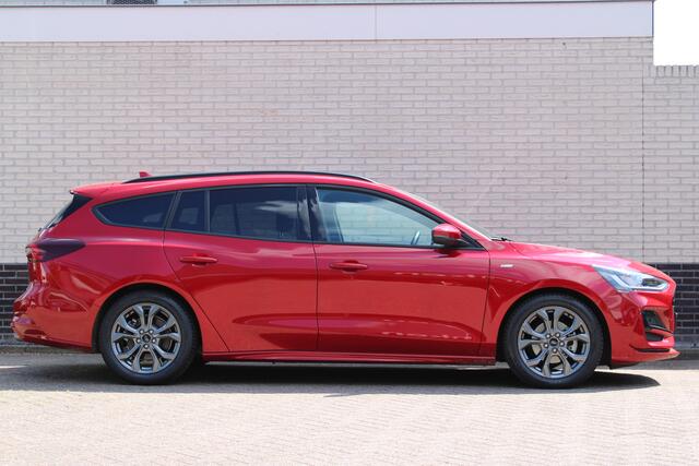 Ford FOCUS Wagon 1.0 EcoBoost Hybrid 155PK ST Line X Automaat | Head-Up | Adaptieve cruise | Trekhaak | Winterpack