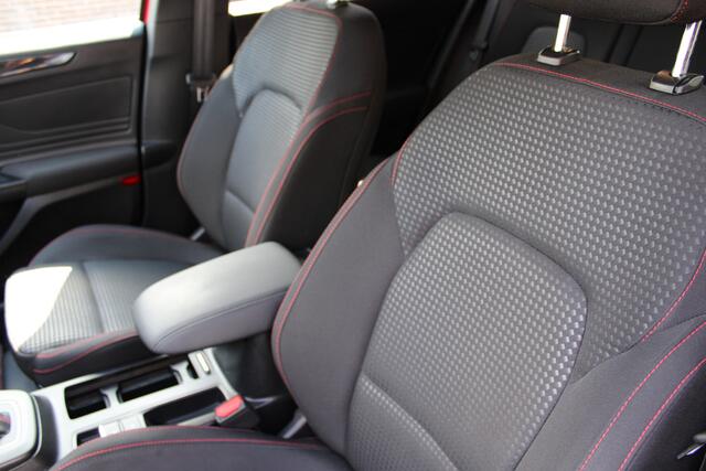 Ford FOCUS Wagon 1.0 EcoBoost Hybrid 155PK ST Line X Automaat | Head-Up | Adaptieve cruise | Trekhaak | Winterpack