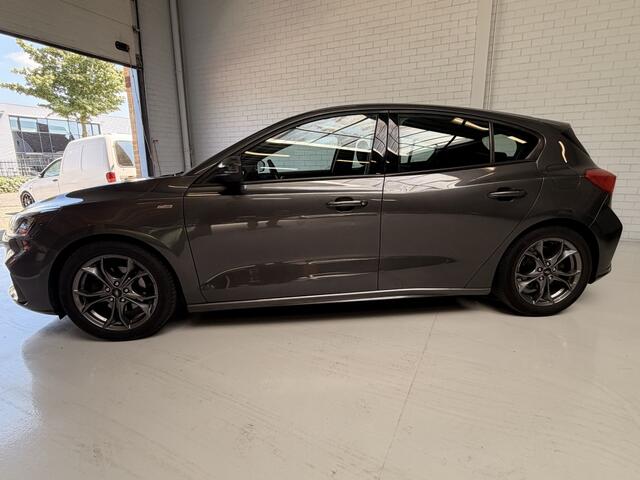 Ford FOCUS 1.0 EcoB. Tit. Bns ST Line | Automaat | Navi | Carplay | LED |