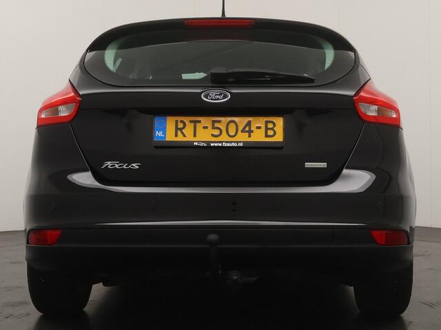 Ford FOCUS 1.0 Lease Edition - Navigatie - Lichtmetalen Velgen - Cruise Control - Trekhaak