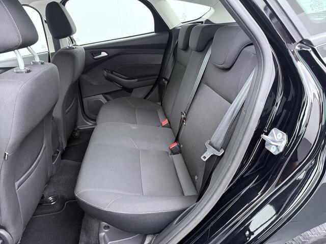 Ford FOCUS 1.0 Lease Edition - Navigatie - Lichtmetalen Velgen - Cruise Control - Trekhaak