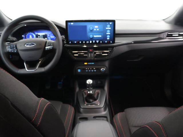 Ford FOCUS Wagon 1.0 EcoBoost Hybrid ST Line X | Afneembare Trekhaak | Winterpakket | Cruise Control Adaptief | Parkeercamera | HUD | Navigatie | Apple Carplay/Android Auto |