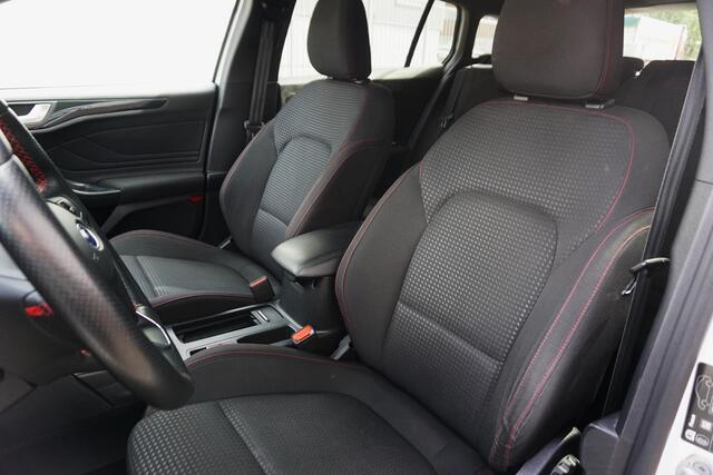 Ford FOCUS Wagon 1.0 EcoB. ST Line Business/B&O/18INCH/Winterpack/ LED Koplampen.