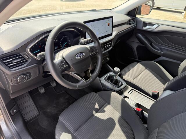 Ford FOCUS Wagon 1.0 EcoBoost 155PK Hybrid Titanium 1ste Eigenaar | Navi | Camera | Groot Navi | Trekhaak