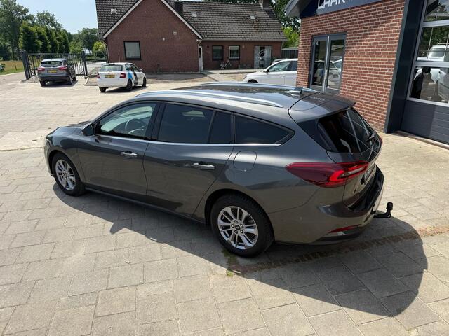 Ford FOCUS Wagon 1.0 EcoBoost 155PK Hybrid Titanium 1ste Eigenaar | Navi | Camera | Groot Navi | Trekhaak