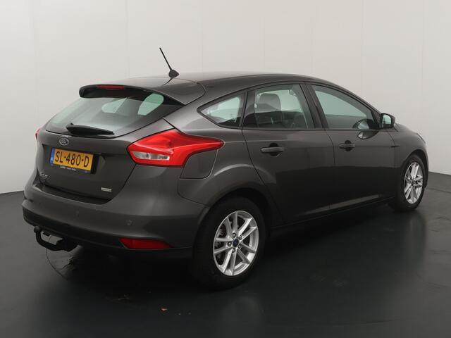 Ford FOCUS EcoBoost 100pk Lease Edition | Trekhaak | Parkeersensoren achter | Airco | Cruise | Apple carplay & Android auto |
