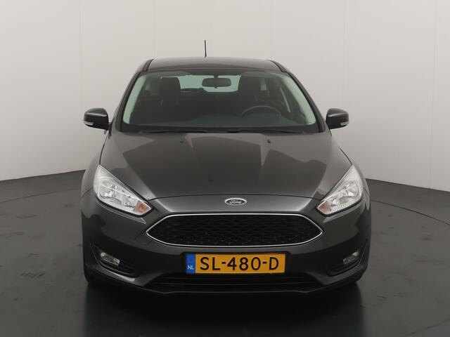 Ford FOCUS EcoBoost 100pk Lease Edition | Trekhaak | Parkeersensoren achter | Airco | Cruise | Apple carplay & Android auto |