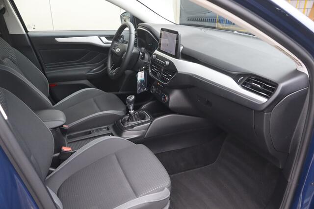 Ford FOCUS Wagon 1.0 EcoBoost Hybrid Trend Edition Business - NL- Auto!! Camera I Apple I Parksens. V+A