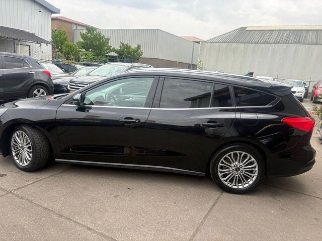 Ford FOCUS Wagon 1.0 EcoBoost Titanium Business Stoel-Stuurverwarming, Pdc, camera