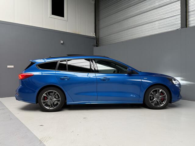 Ford FOCUS Wagon 1.0 EB Hybrid ST Line X 155pk|Pano|Led|Adapt-Cruise|Winterpack
