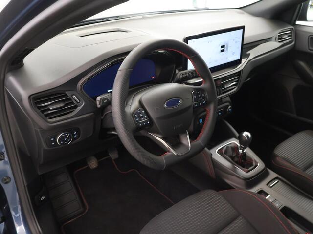 Ford FOCUS Wagon 1.0 EcoBoost Hybrid ST Line X | Afneembare Trekhaak | Winterpakket | Cruise Control Adaptief | Parkeercamera | HUD | Navigatie | Apple Carplay/Android Auto |