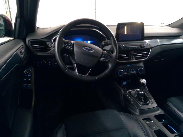 Ford FOCUS Wagon 1.0 EcoBoost Hybrid Active X Business 126.500 KM | Trekhaak | Navigatie | Panorama Dak