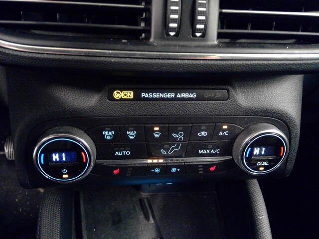 Ford FOCUS Wagon 1.0 EcoBoost Hybrid Active X Business 126.500 KM | Trekhaak | Navigatie | Panorama Dak