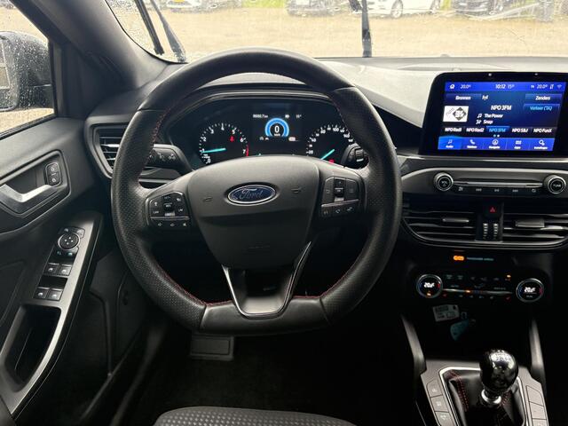 Ford FOCUS 1.0 EcoBoost ST Line Business | NAP | Navigatie | Cruise adaptief | Stoelverwarming | Achteruitrijcamera | Climate Control | Draadloze tel. lader |