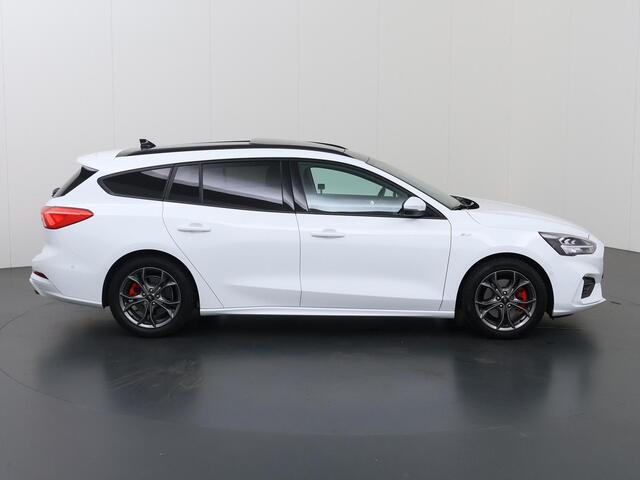 Ford FOCUS Wagon 1.5 EcoBoost ST-Line X Business | Panoramadak | Elekt. Wegklapbare Trekhaak | Winterpack | Cruise Control Adaptief | Parkeercamera |