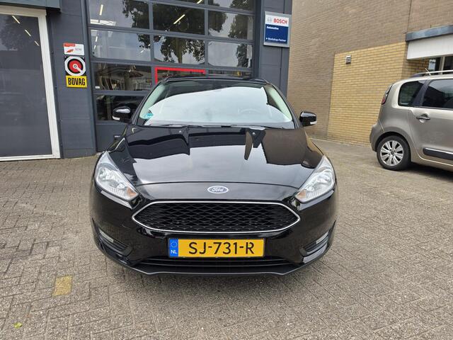 Ford FOCUS Wagon 1.0 Lease Edition / Airco/ Navigatie/ Cruise/ Apple carplay/ PDC