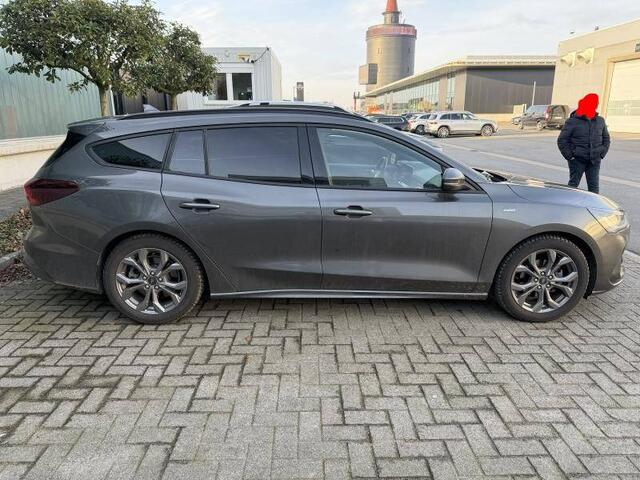 Ford FOCUS Wagon 1.0 ECOBOOST HYBRID ST LINE X AUT. Navi | Stuur + Stoelverwarming | 4-seiz. banden!