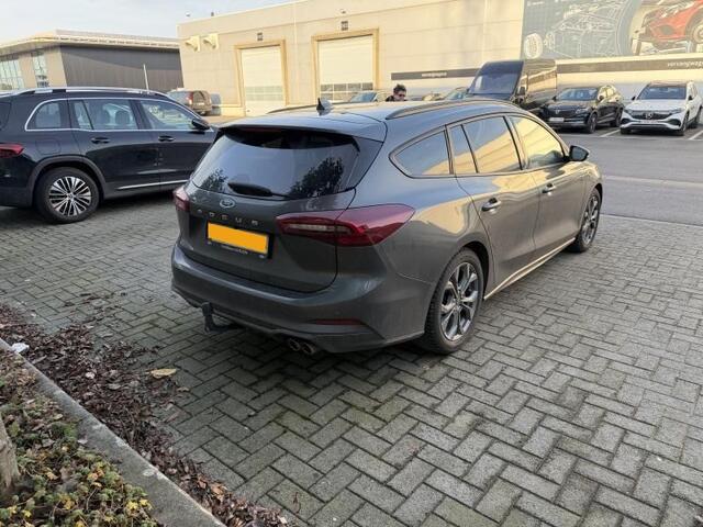 Ford FOCUS Wagon 1.0 ECOBOOST HYBRID ST LINE X AUT. Navi | Stuur + Stoelverwarming | 4-seiz. banden!