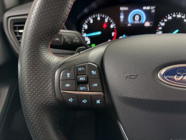 Ford FOCUS 1.5 EcoBoost ST-Line AUT. PANO LANE ACC
