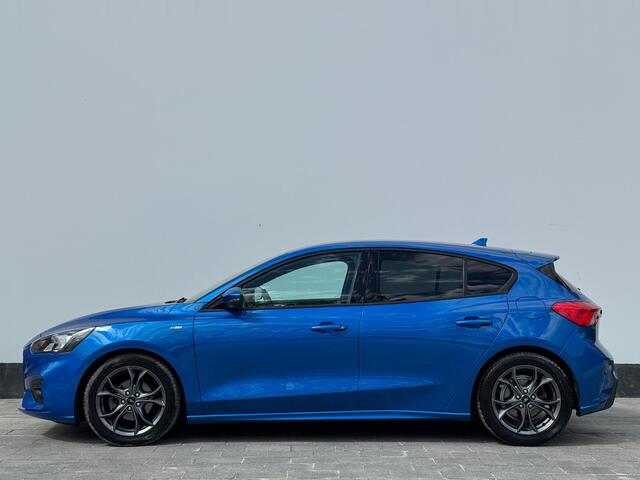 Ford FOCUS EcoBoost 125 pk Titanium Business | Parkeersensoren | Apple Carplay & Android Auto | Privacy Glass | 17'' | B&O |