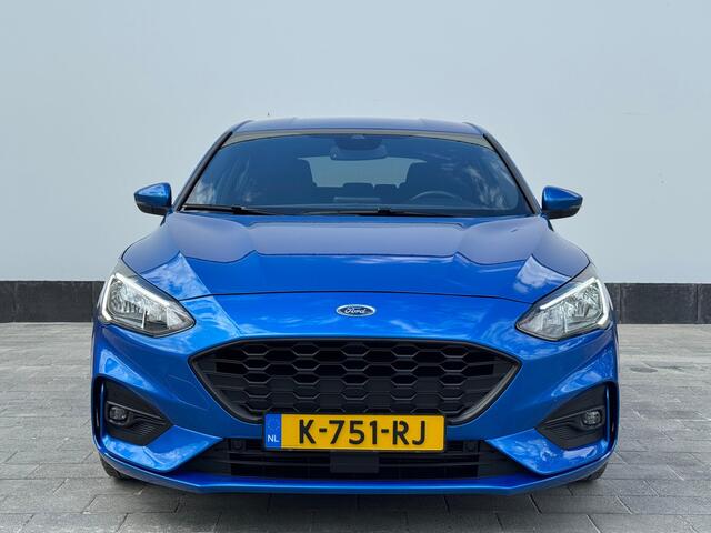 Ford FOCUS EcoBoost 125 pk Titanium Business | Parkeersensoren | Apple Carplay & Android Auto | Privacy Glass | 17'' | B&O |
