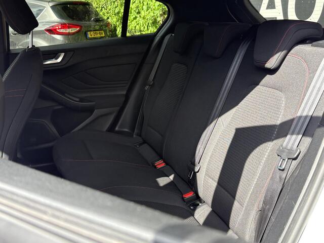 Ford FOCUS 1.0 EcoBoost Hybrid ST Line Business - Navigatie - Climate Controle - Adaptief Cruise Control