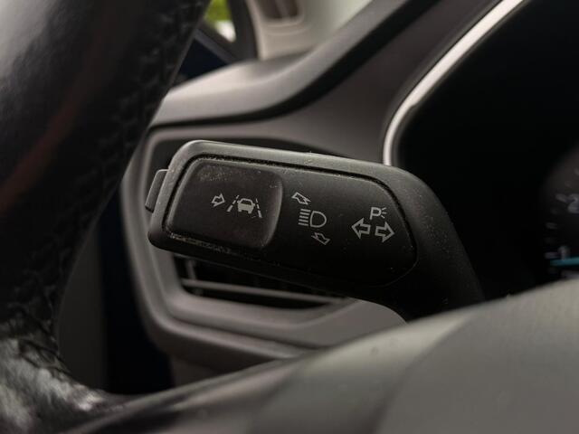 Ford FOCUS 1.0 ECOBOOST. TREND EDITION BUSINESS. CRUISE, NAVI, BLUETOOTH