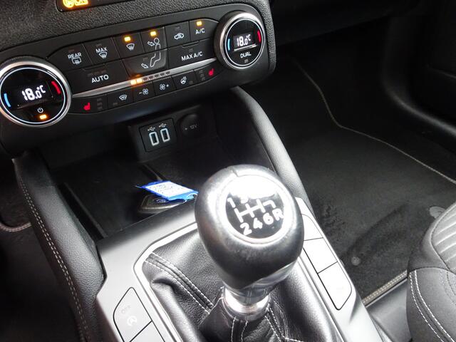 Ford FOCUS Wagon 1.0 EcoBoost Hybrid Titanium X Business Automatische airco, navigatie, parkeersensoren, achteruitrij camera, trekhaak, cruise controle, lichtmetalen velgen, enz.
