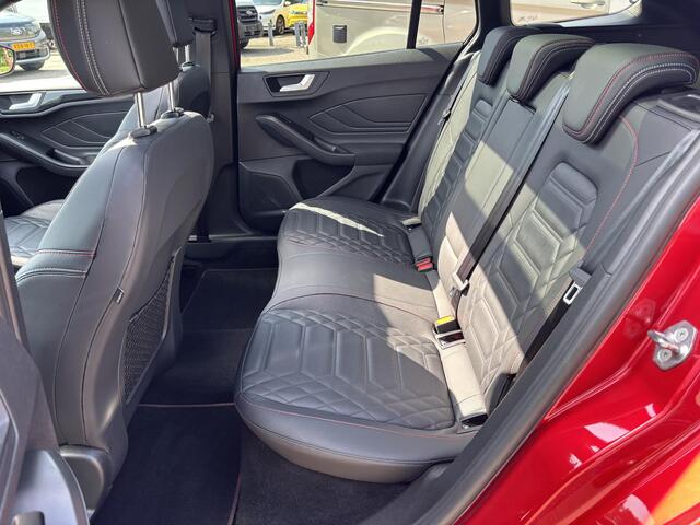 Ford FOCUS Wagon 1.0 EcoBoost Hybrid ST Line X 155pk | Vol leder | Panoramadak | | Adaptive cruise control | Winter Pack | All season banden | Camera