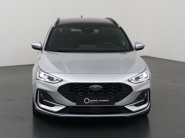 Ford FOCUS 1.0 EcoBoost Hybrid ST Line X | Trekhaak Afneembaar | Panoramadak | Winterpakket | Matrix Led Koplampen | Parkeercamera |