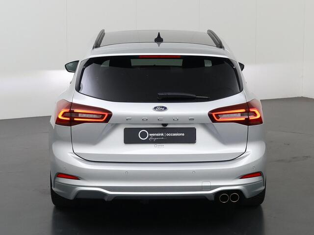 Ford FOCUS 1.0 EcoBoost Hybrid ST Line X | Trekhaak Afneembaar | Panoramadak | Winterpakket | Matrix Led Koplampen | Parkeercamera |