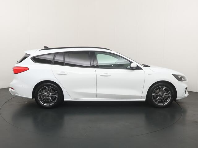 Ford FOCUS Wagon 125pk St-line X Automaat | Winterpack | Adapt. Cruise | Dealer onderh. | Camera | Elekt. achterklep |