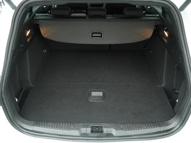 Ford FOCUS Wagon 125pk St-line X Automaat | Winterpack | Adapt. Cruise | Dealer onderh. | Camera | Elekt. achterklep |